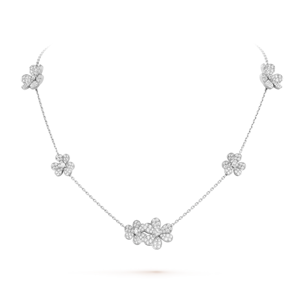 Frivole necklace, 9 flowers