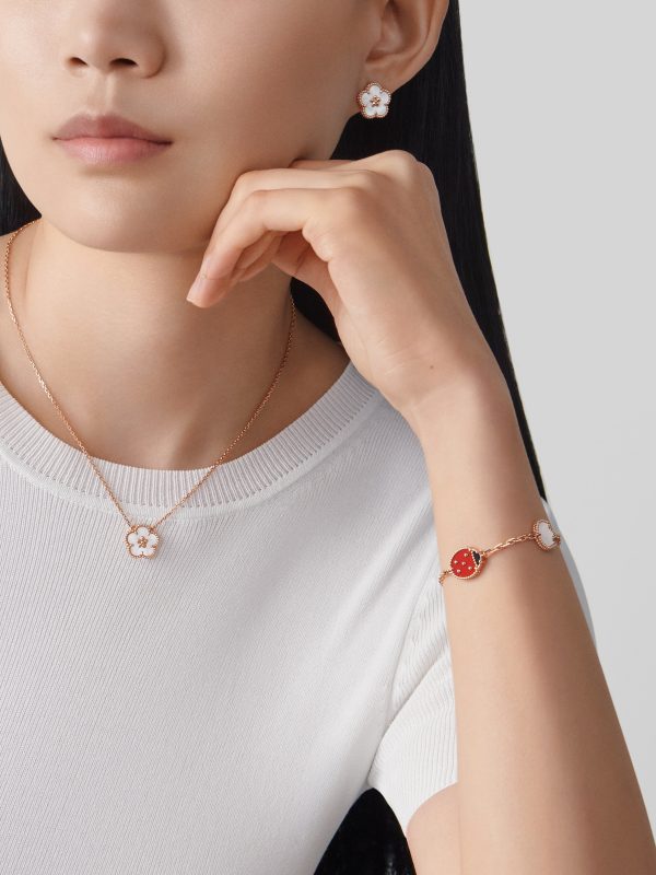 Lucky Spring pendant, plum blossom - Image 2