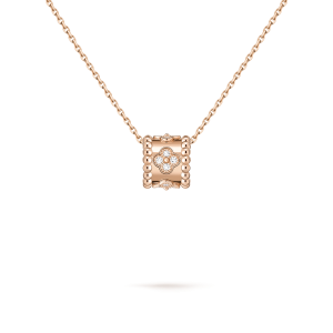 Perlée clovers pendant