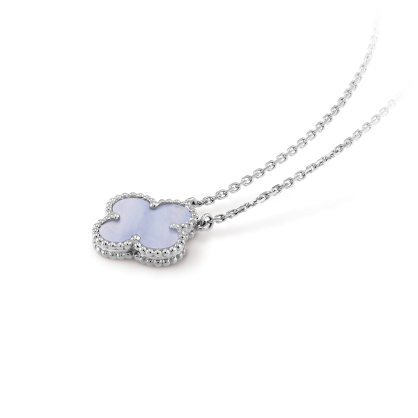 Vintage Alhambra pendant - Image 4